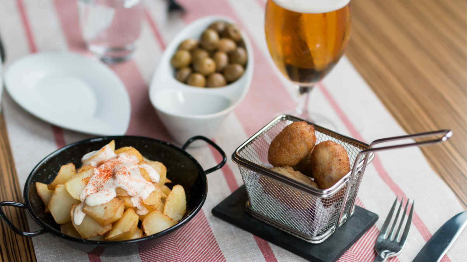 Tapas y parking gratuito en Restaurante CentOnze