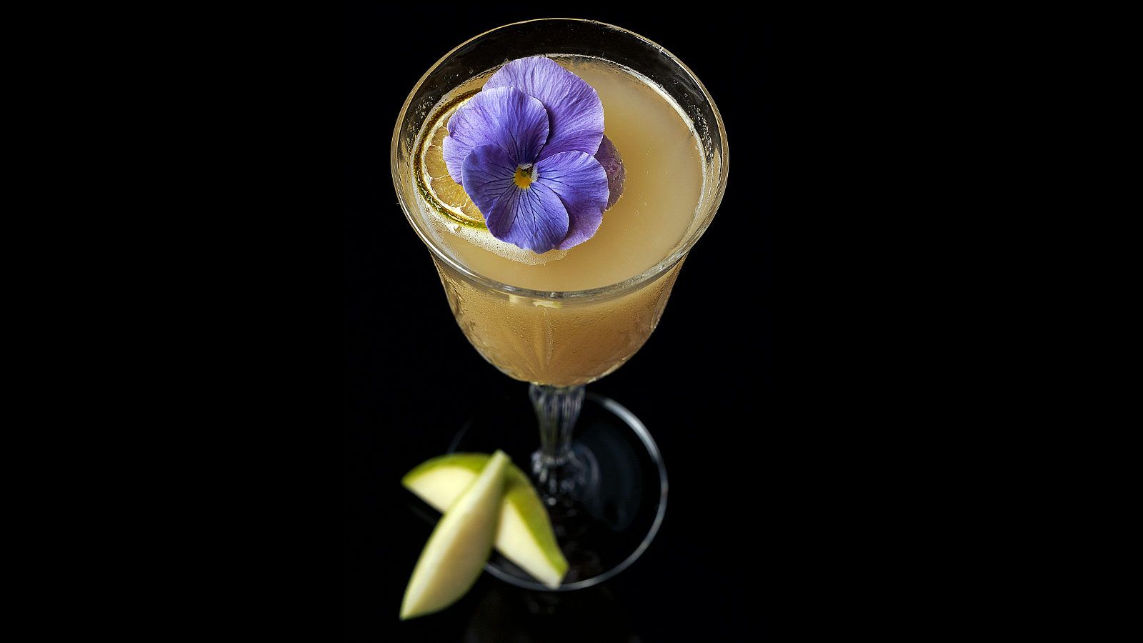 Sparkling Cocktail La Fleur de Poire | Le Pop Cocktail Bar